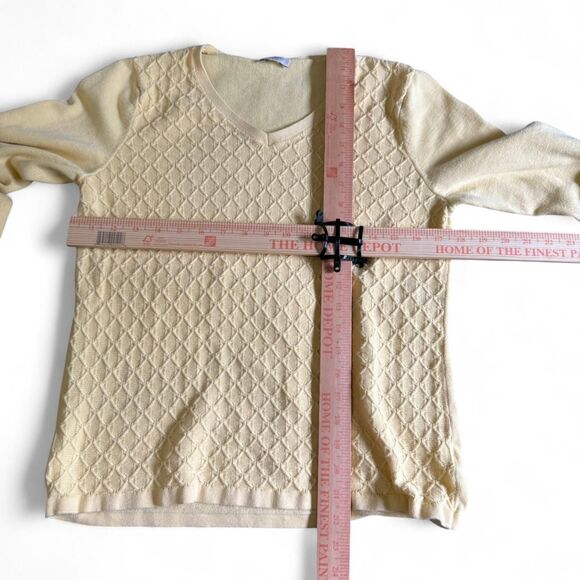 Talbots Butter Yellow Long Sleeve V-neck Sweater with Textured Diamond Pattern - Picture 8 of 8